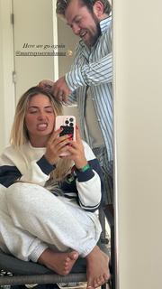 Saffron Barker feet photo thumbnail