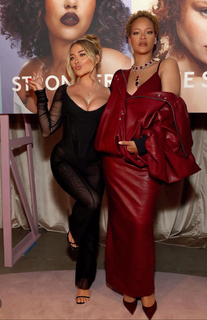 Saffron Barker feet photo thumbnail