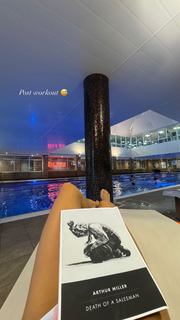 Saffron Barker feet photo thumbnail