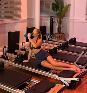 Saffron Barker feet photo thumbnail