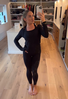 Saffron Barker feet photo thumbnail