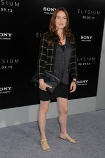 Saffron Burrows feet photo thumbnail