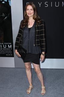 Saffron Burrows feet photo thumbnail