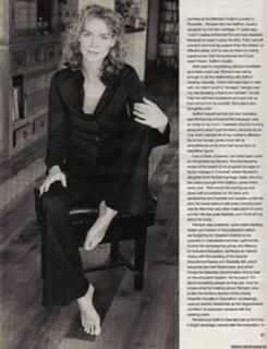 Saffron Burrows feet photo thumbnail