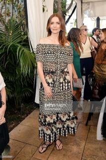 Saffron Burrows feet photo thumbnail