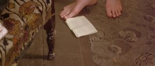 Saffron Burrows feet photo thumbnail