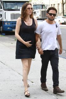 Saffron Burrows feet photo thumbnail