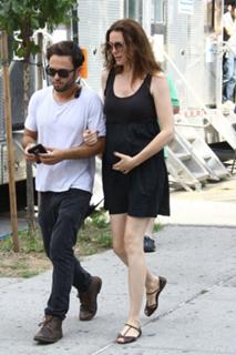 Saffron Burrows feet photo thumbnail