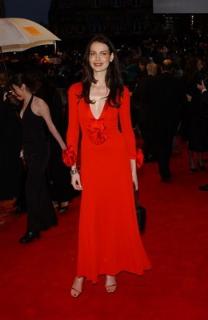 Saffron Burrows feet photo thumbnail