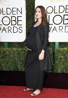 Saffron Burrows feet photo thumbnail