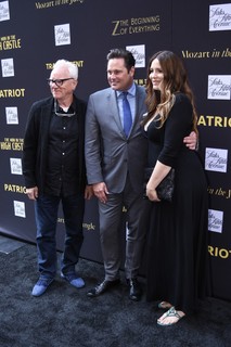 Saffron Burrows feet photo thumbnail
