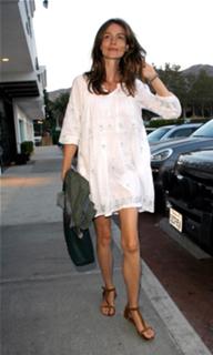 Saffron Burrows feet photo thumbnail