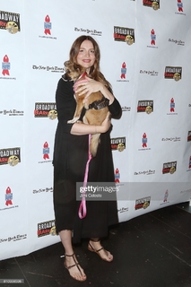 Saffron Burrows feet photo thumbnail