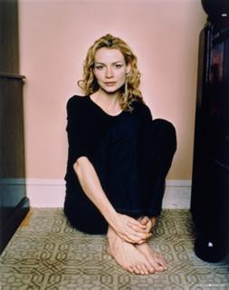 Saffron Burrows feet photo thumbnail