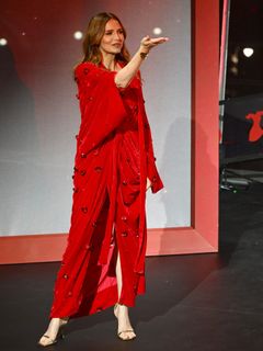 Saffron Burrows feet photo 4