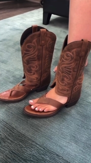 Safiya Nygaard feet photo 13