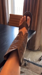 Safiya Nygaard feet photo 11