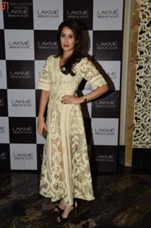 Sagarika Ghatge feet photo 8