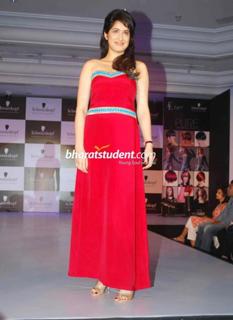 Sagarika Ghatge feet photo 10