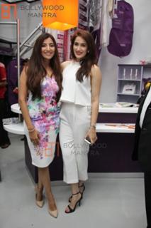 Sagarika Ghatge feet photo 10