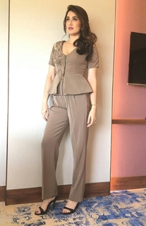 Sagarika Ghatge feet photo 6