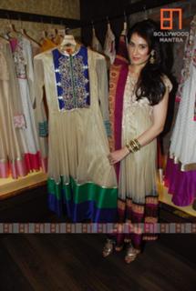 Sagarika Ghatge feet photo 7