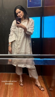 Sagarika Ghatge feet photo 4