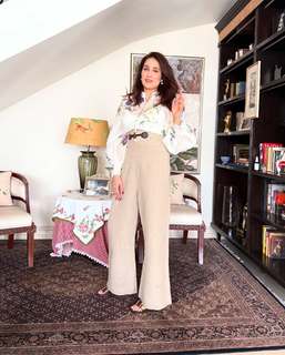 Sagarika Ghatge feet photo 20