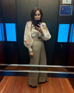 Sagarika Ghatge feet photo 19