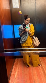 Sagarika Ghatge feet photo 8
