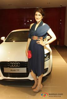 Sagarika Ghatge feet photo 17