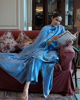 Sagarika Ghatge feet photo 16