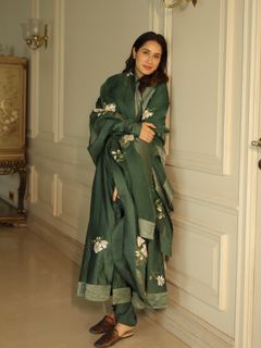 Sagarika Ghatge feet photo 5