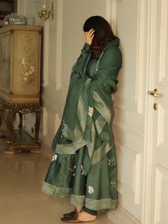 Sagarika Ghatge feet photo 4