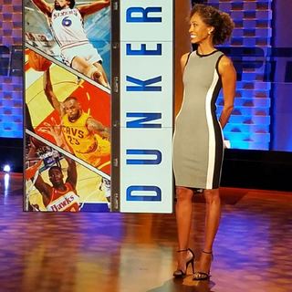 Sage Steele feet photo thumbnail