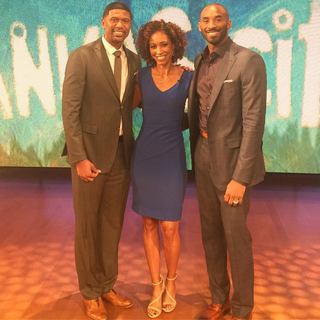 Sage Steele feet photo thumbnail