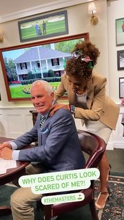 Sage Steele feet photo thumbnail