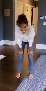 Sage Steele feet photo thumbnail