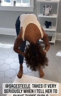 Sage Steele feet photo thumbnail