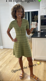 Sage Steele feet photo thumbnail