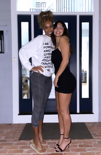 Sage Steele feet photo thumbnail