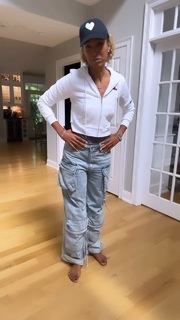 Sage Steele feet photo thumbnail