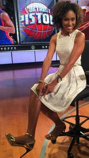 Sage Steele feet photo thumbnail