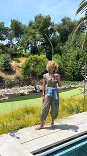 Sage Steele feet photo thumbnail