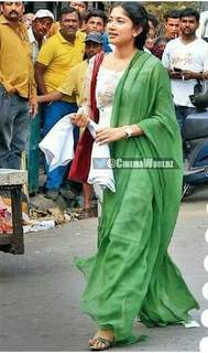 Sai Pallavi feet photo thumbnail