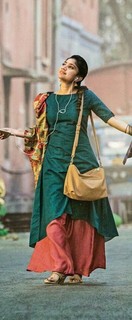 Sai Pallavi feet photo thumbnail