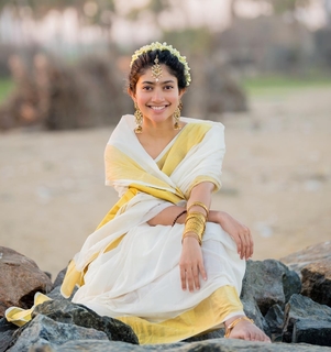 Sai Pallavi feet photo thumbnail