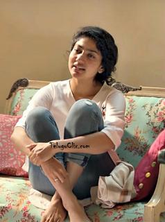 Sai Pallavi feet photo thumbnail