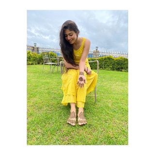 Sai Pallavi feet photo thumbnail