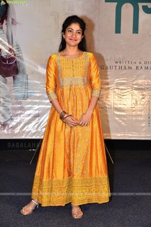 Sai Pallavi feet photo thumbnail